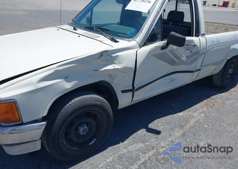 1988 Toyota Pickup 1/2 Ton Rn55 Dlx из США, поврежденный, VIN JT4RN55D2J7027985